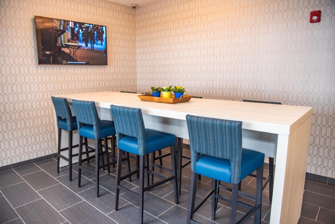 Microtel Inn & Suites By Wyndham Carlisle Εξωτερικό φωτογραφία